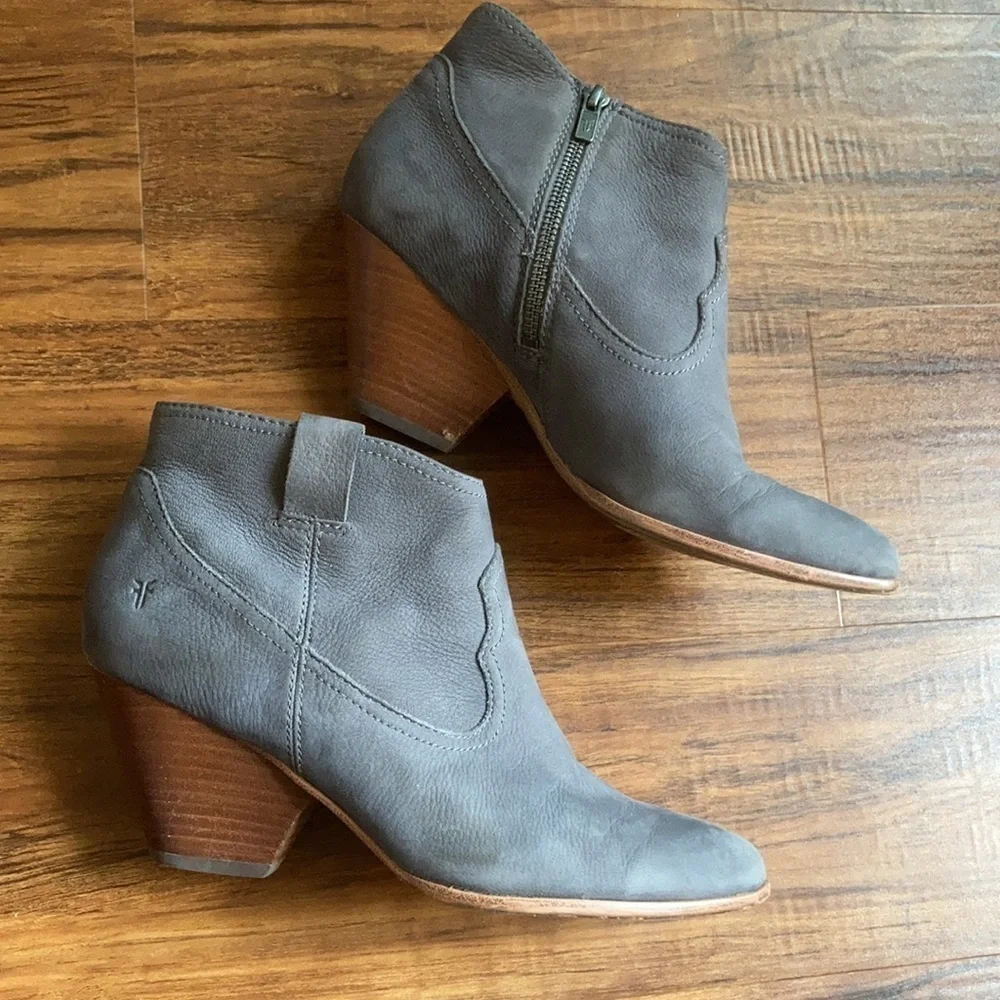 Frye gray leather booties size‎ 9.5